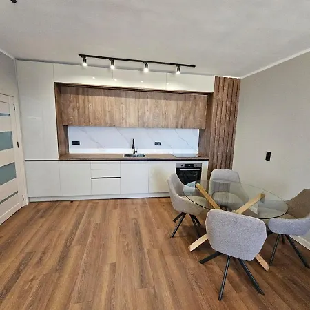 Elena Place Apartment Warna